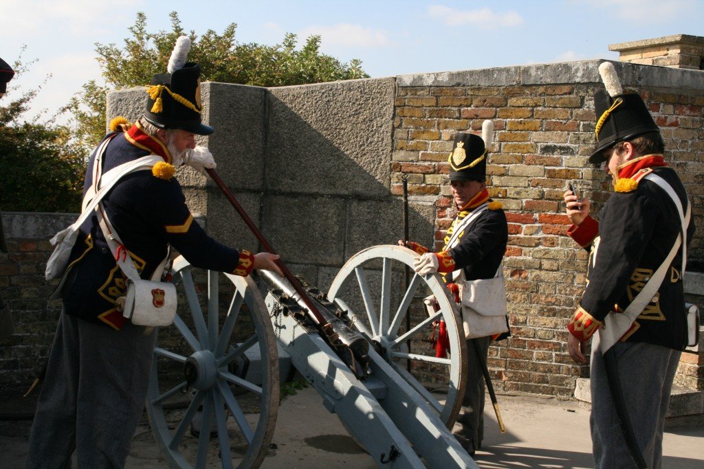 The Redoubt - cannon firing by Kings German Artillery